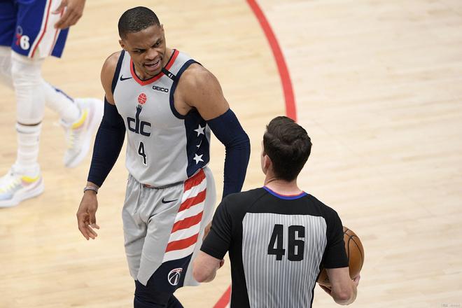 更是对历史 更是对历史