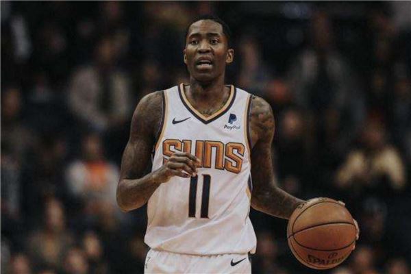 卡斯特利亚诺斯内收肌中度拉伤，预计3月底才能回归球场.