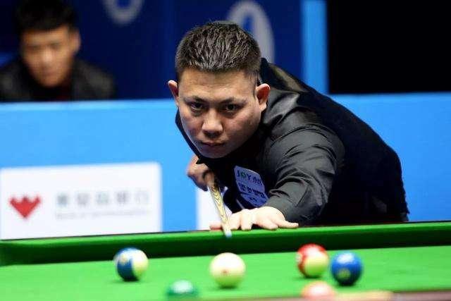 官宣：阿森納後衛錢伯斯轉會加盟阿斯頓維拉.